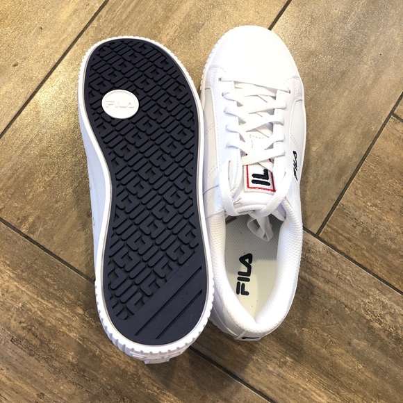 ✨FLASH SALE✨ fila redmond sneaker white navy & red - Picture 9 of 11